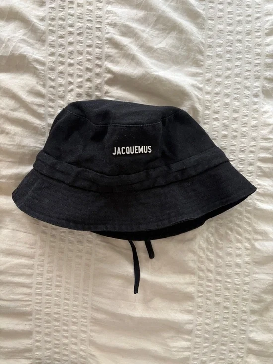 Jacquemus Le Bob Gadjo Black Bucket Hat - Picture 4 of 6
